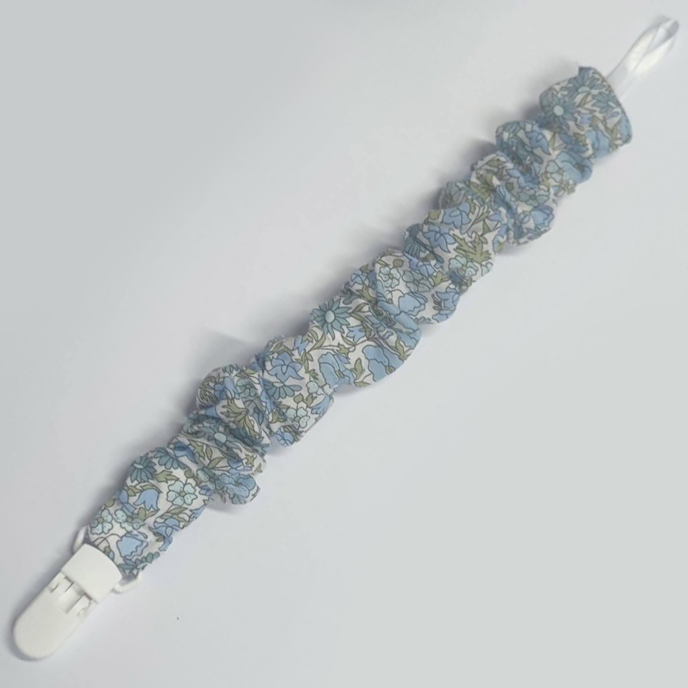 Chupetero fruncido Liberty Ciara azul